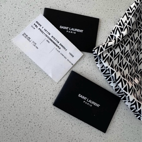 YSL Monogram Card Case in Grained Leather - Picture 3 of 4